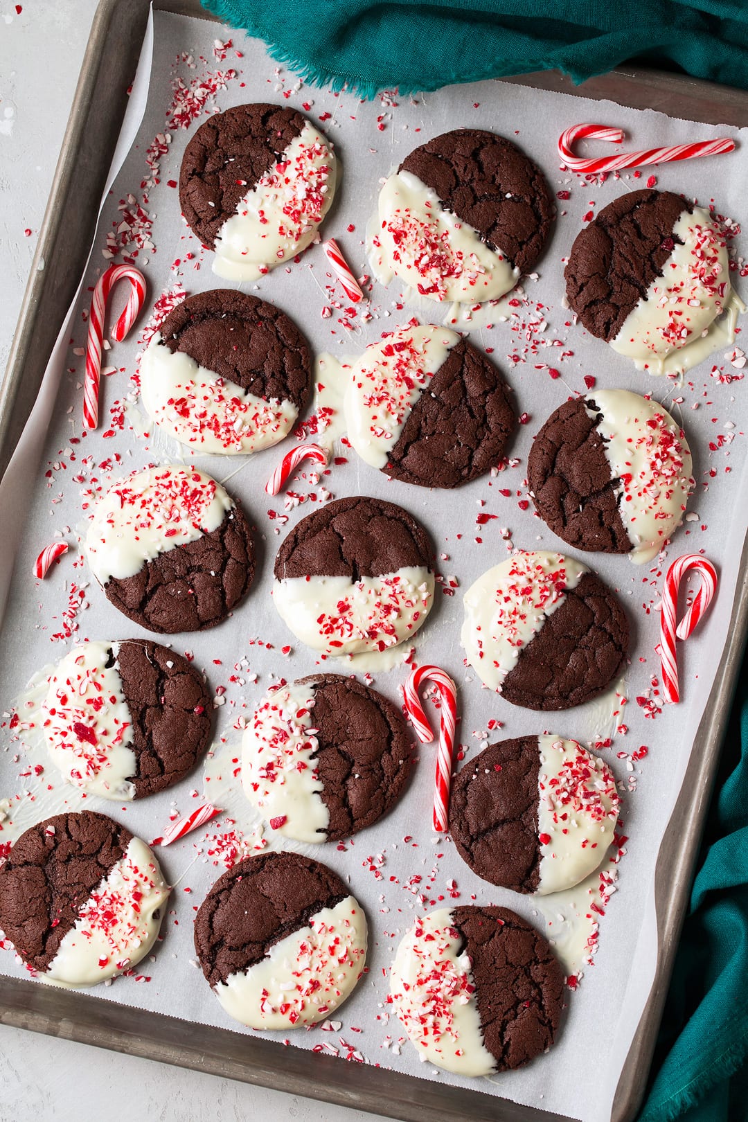 Unlock Fudgy Peppermint Cookies: Ghirardelli & No Overbaking